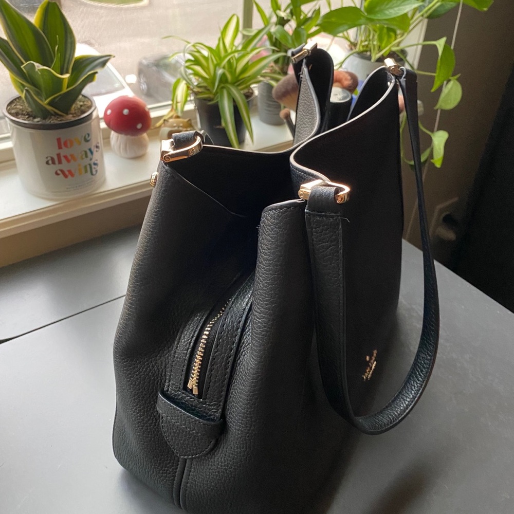 NWOT Kate spade Leila medium triple compartment bag